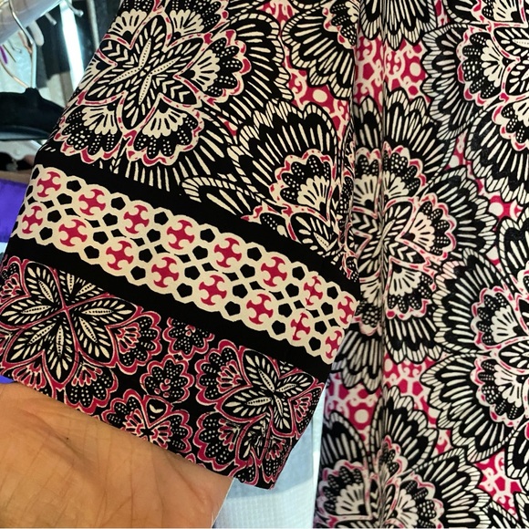 CHICOS SZ 1 (8-10) BOHO Beautiful paisley pinks,burgundy, black & white - Picture 6 of 12